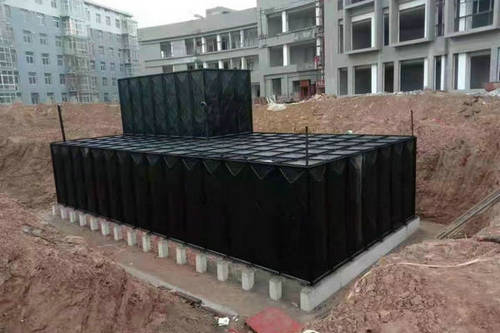 洛陽BDF水箱在冬季的保養需要注意哪些方面？